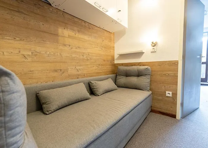 Au Sauze Au Pied Des Pistes